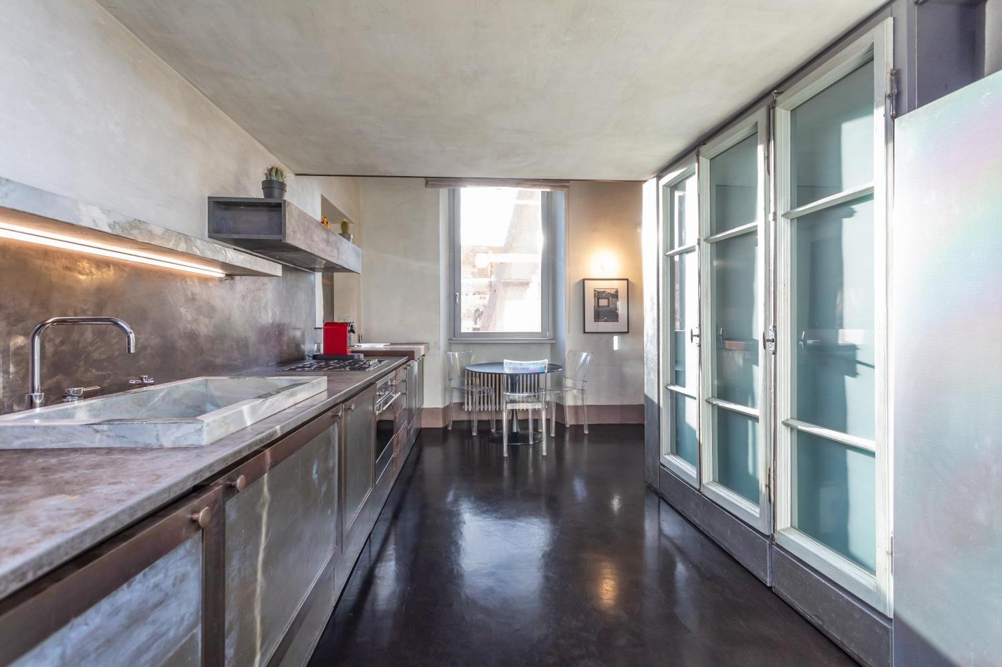 Iconic Apartment With Unique Colosseum View Rome Luaran gambar